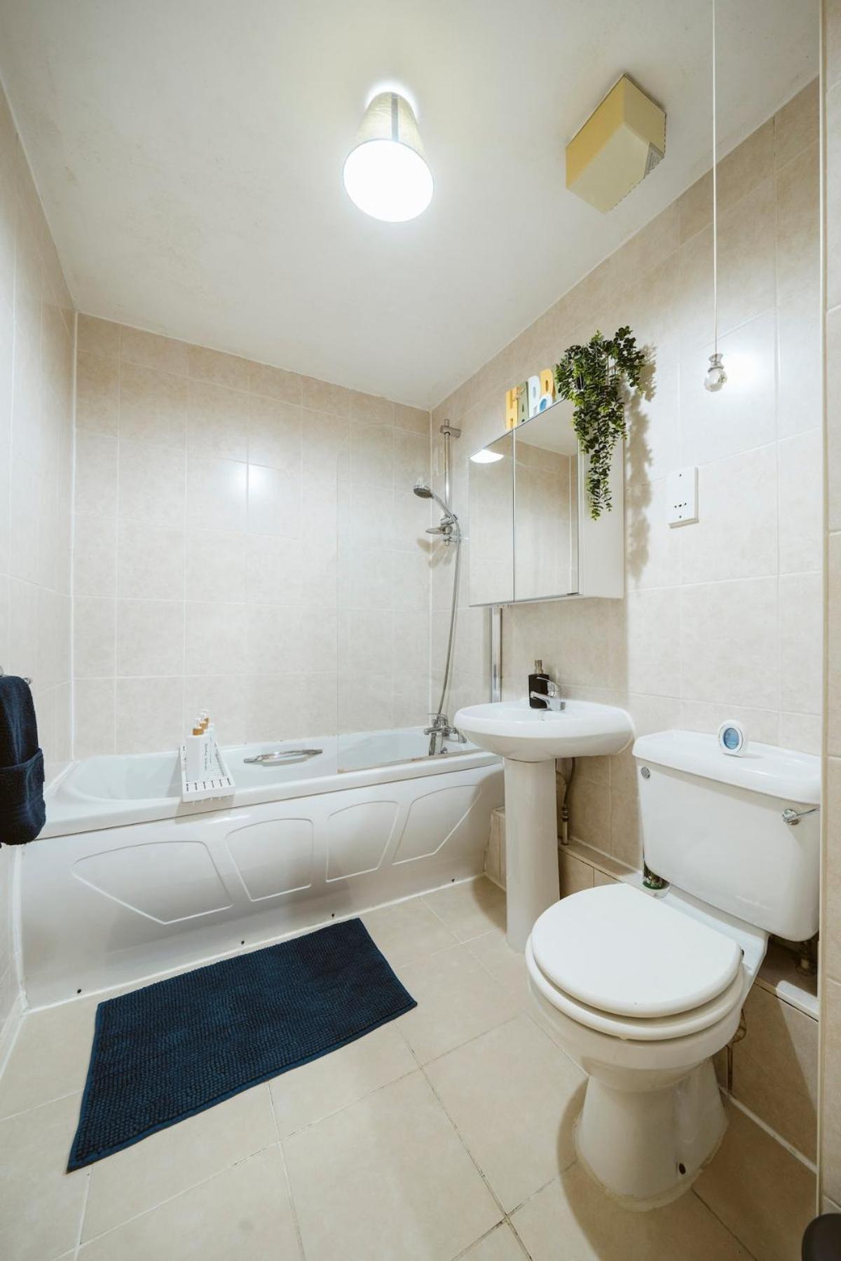 Appartamento Cosy 2 Bdr Flat 5 Min To Excel Free Car Parking *