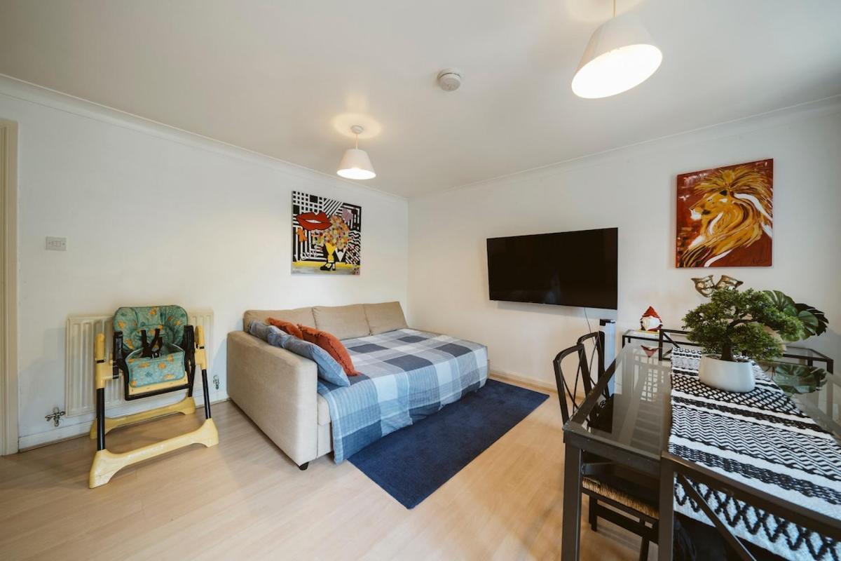 Appartamento Cosy 2 Bdr Flat 5 Min To Excel Free Car Parking *