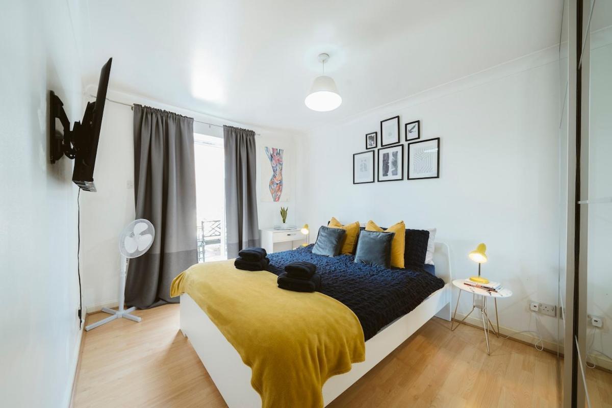 Appartamento Cosy 2 Bdr Flat 5 Min To Excel Free Car Parking Londra