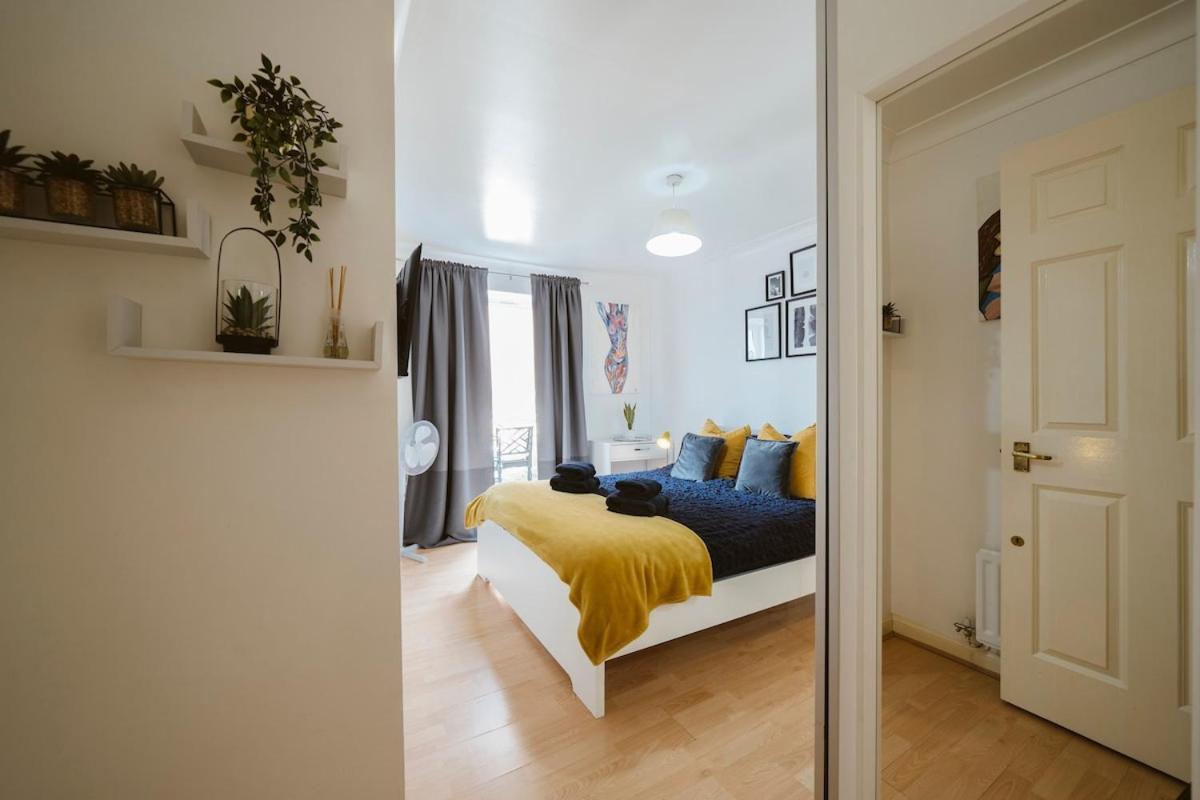 Cosy 2 Bdr Flat 5 Min To Excel Free Car Parking *