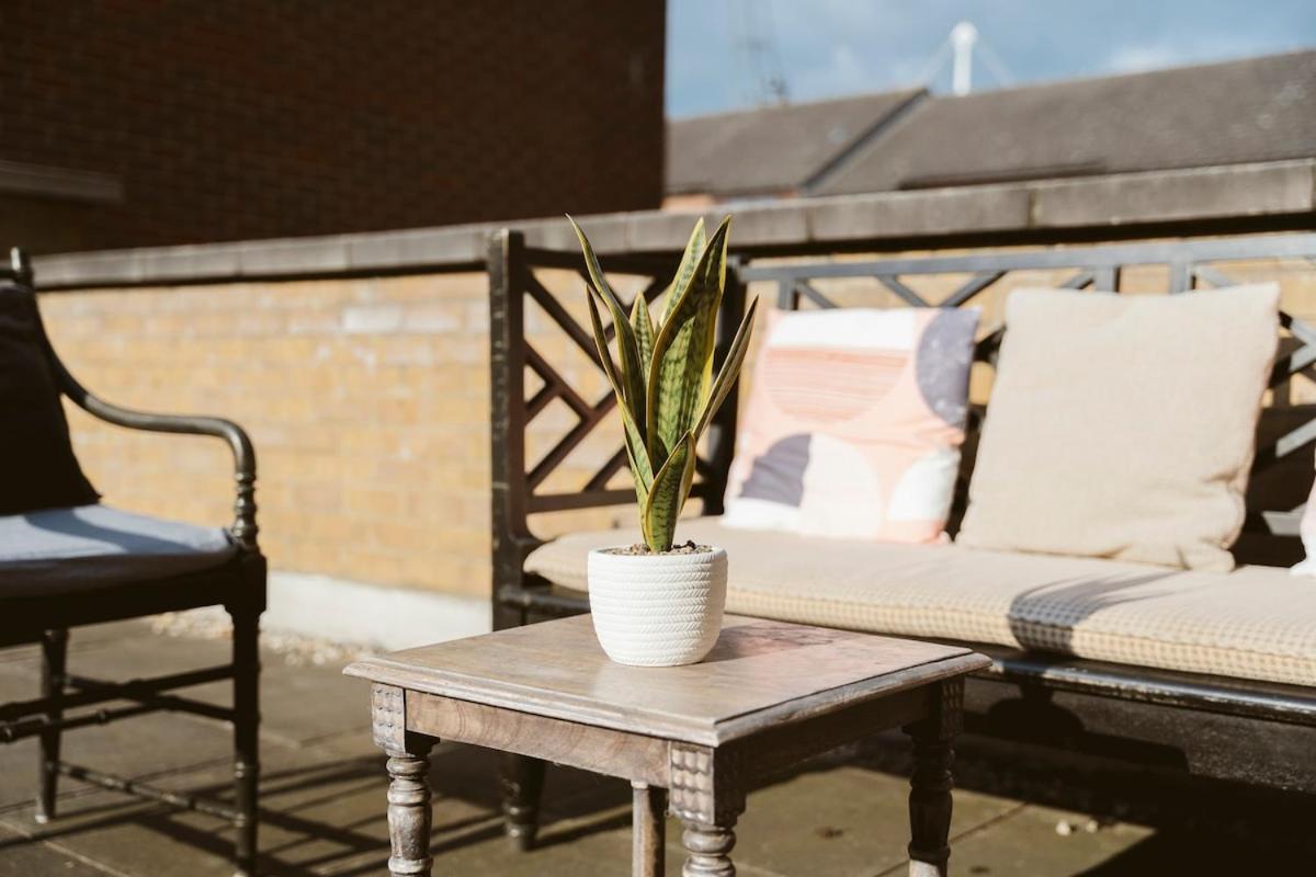 Cosy 2 Bdr Flat 5 Min To Excel Free Car Parking